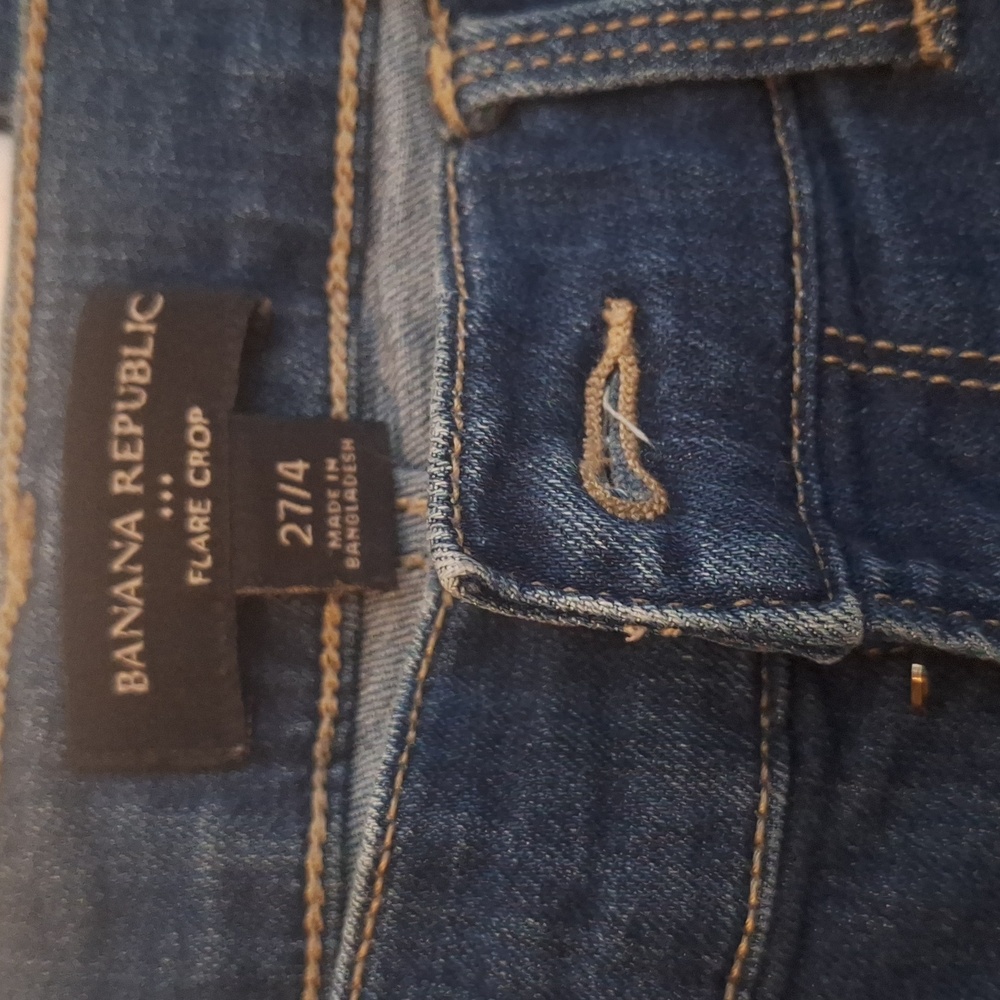 Banana Republic Flare Crop Jeans  27/4